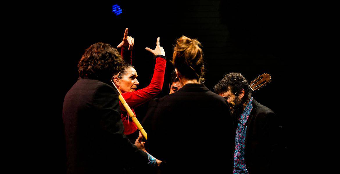 Niños, interpretación teatral, actuación, diversión, teatro para familias, espectáculo infantil, ocio cultural, evento teatral en Madrid, actividades para niños, entretenimiento familiar.