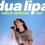 Santuario de descanso en el Hotel Madrid Río, con vistas a zonas verdes y modernas instalaciones en Madrid.