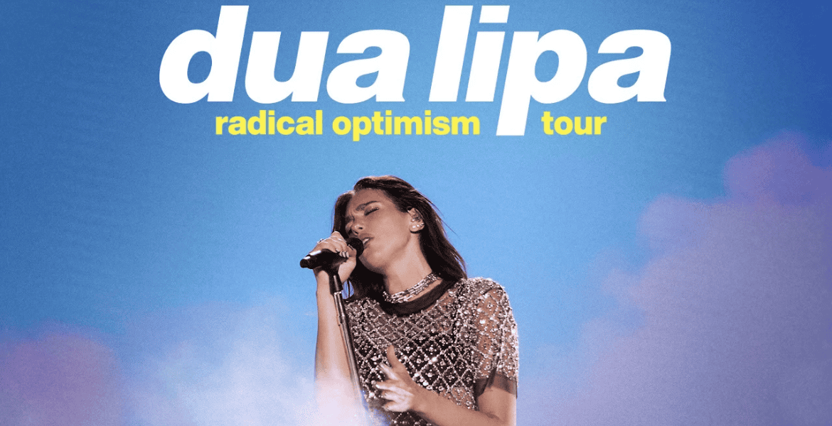 Santuario de descanso en el Hotel Madrid Río, con vistas a zonas verdes y modernas instalaciones en Madrid.