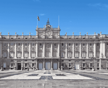 Descubre el Palacio Real de Madrid: Historia, Arte y Vistas Reales