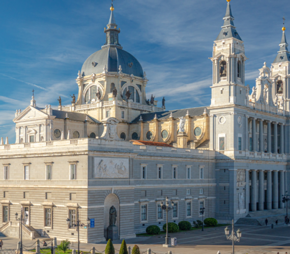 Catedral de la Almudena: Historia y Guía de Visita